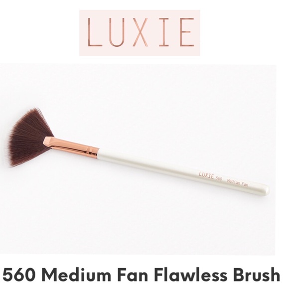 LUXIE 560 MEDIUM FAN BRUSH-FLAWLESS - Picture 2 of 9